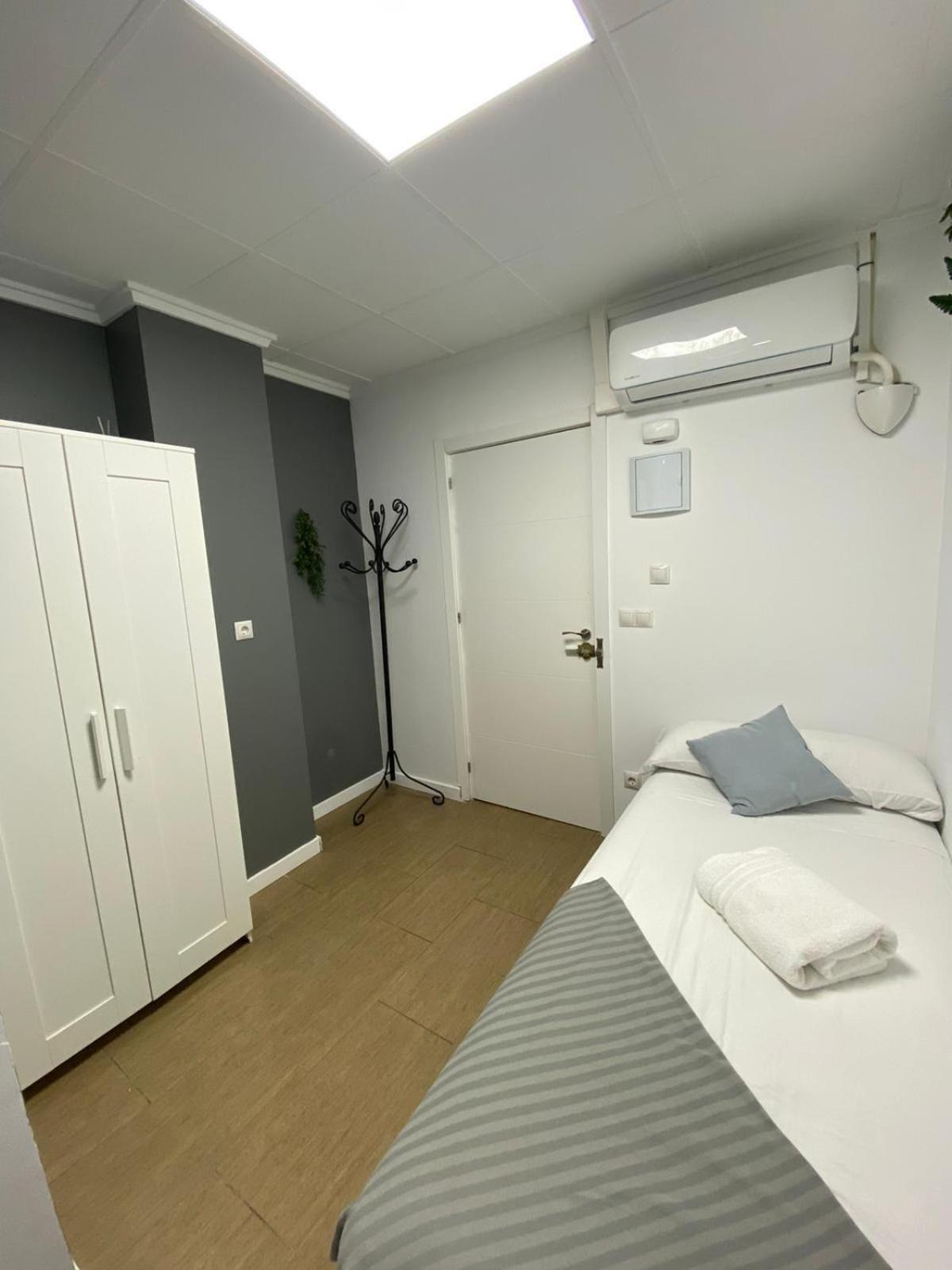 Optimus Comfort Валенсія Екстер'єр фото