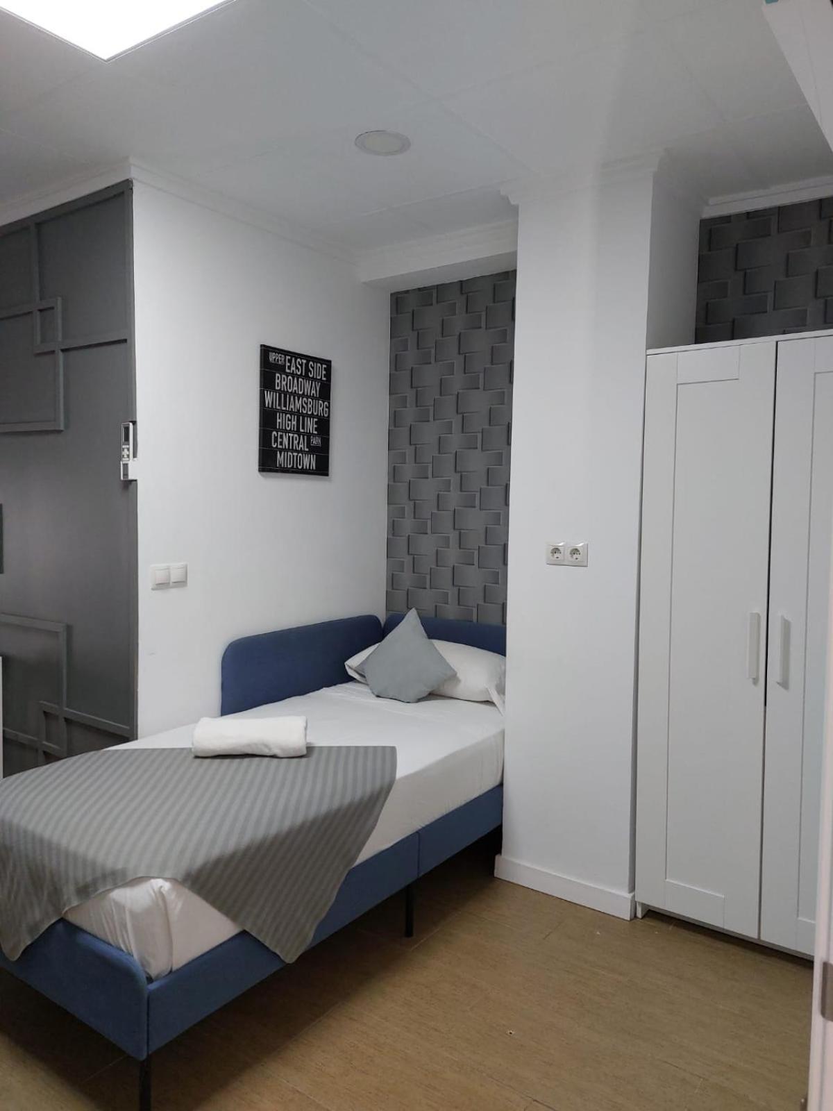 Optimus Comfort Валенсія Екстер'єр фото